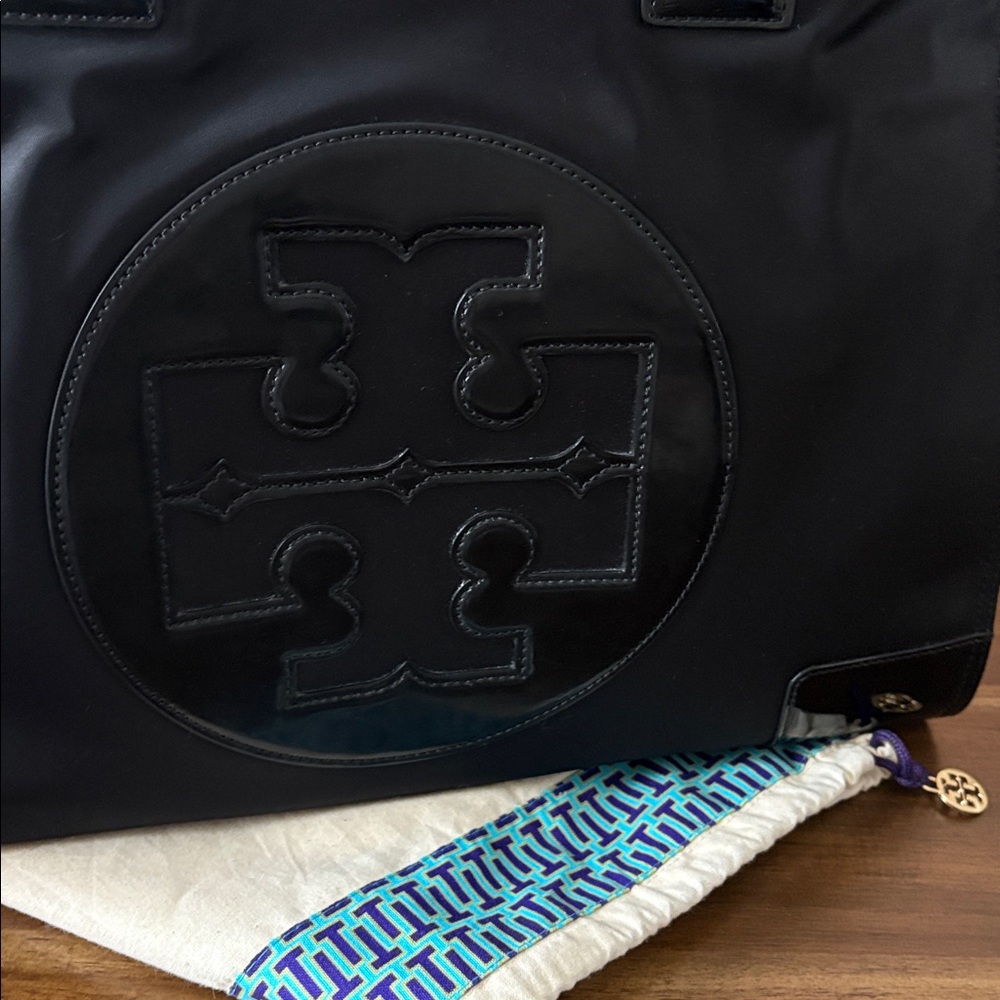 NWOT Tory Burch Ella Nylon Large Tote - Picture 3 of 14